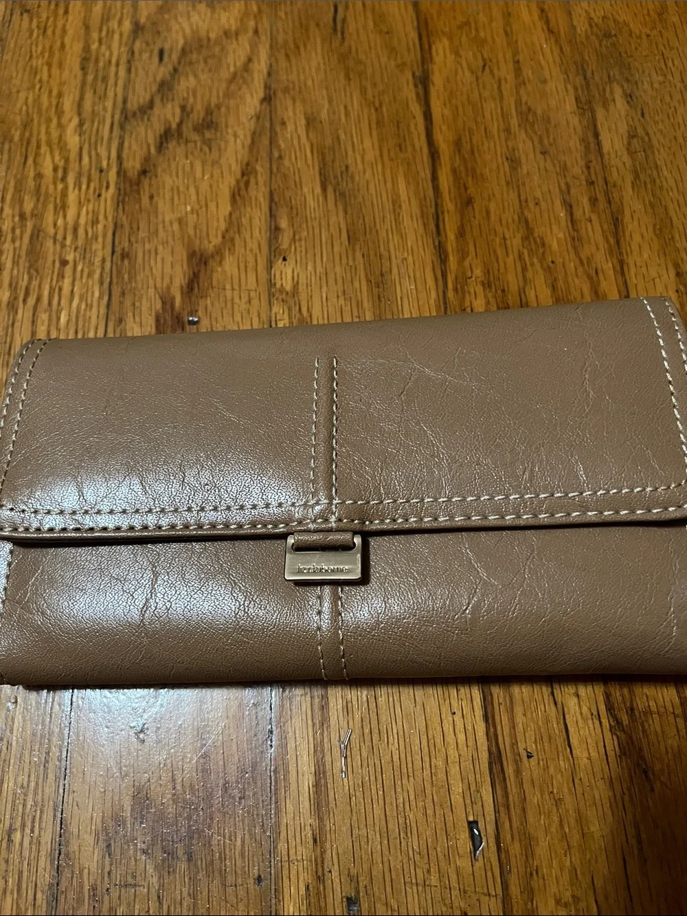 NWT Liz Claiborne Camel Tan Women's Clutch Wallet - Classic Fold-Over Design